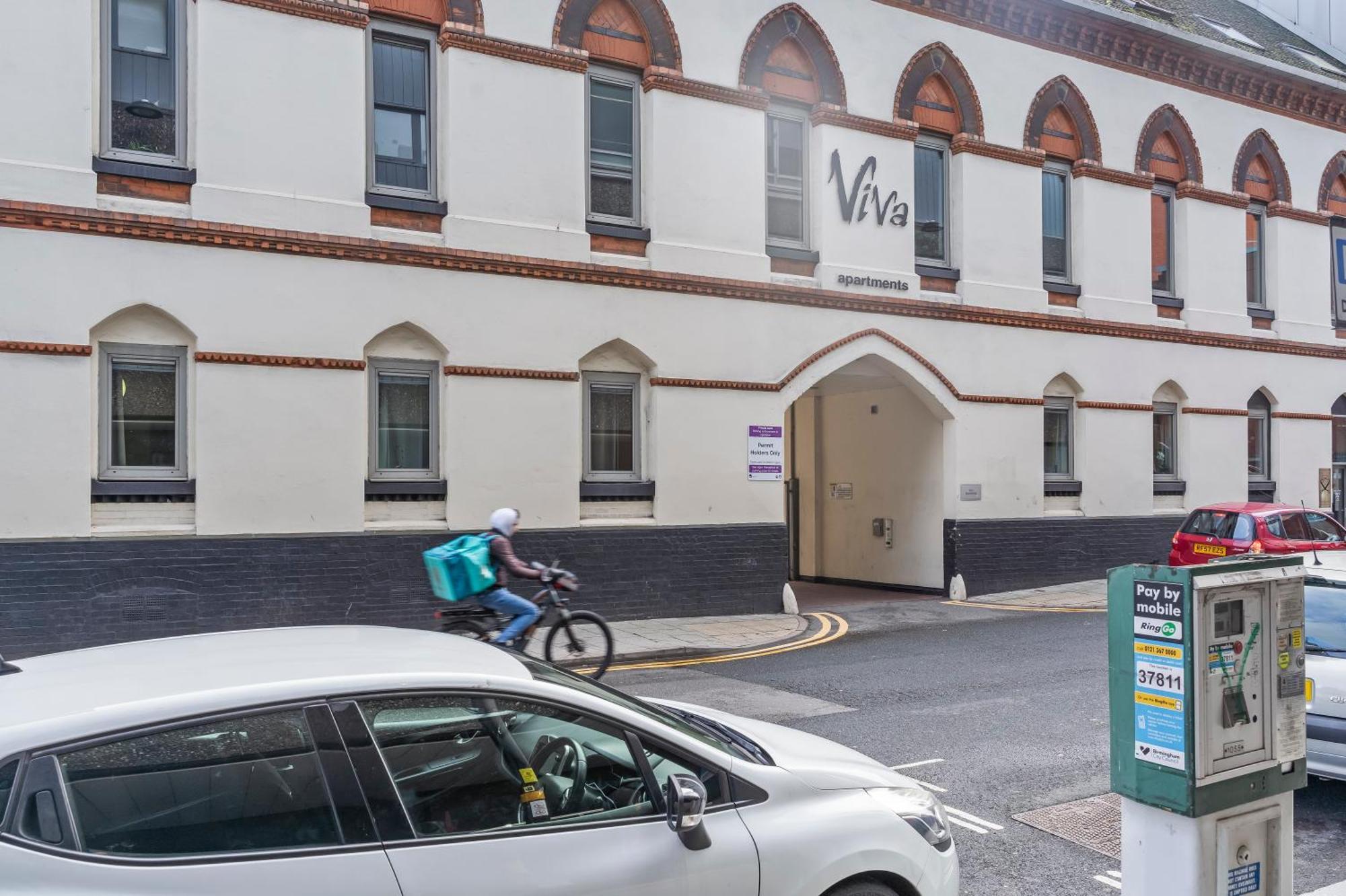 Heart Of City Centre Luxury Apartment With Secure Underground Parking Birmingham Exterior photo